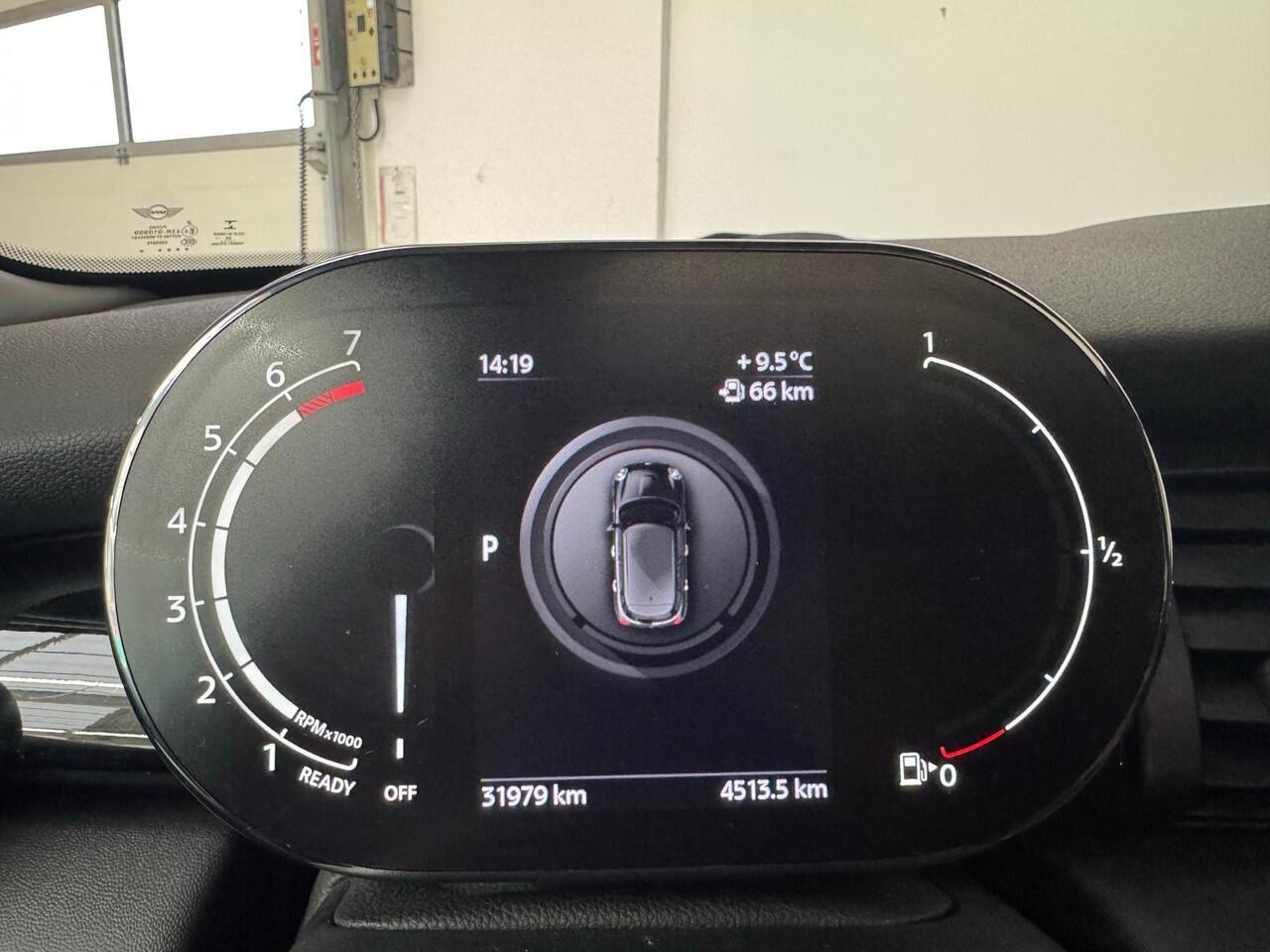 Mini COOPER S Mini 2.0 Hammersmith | Panoramadak | Apple Carplay / Android Auto | Navigatie | Parkeersensoren achter | Dealer onderhouden