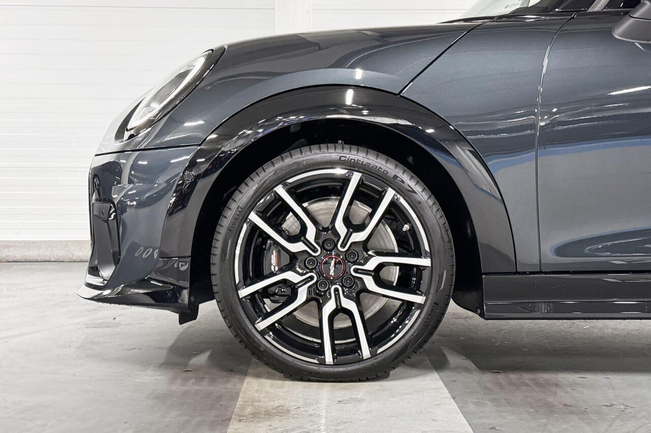 Mini COOPER S 5-deurs | John Cooper Works Uitvoerung | Pakket XL | 18" JCW Lap Spoke two-tone | Selections