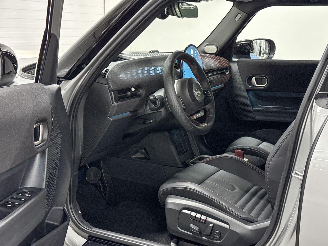 Mini COOPER S 5-deurs | John Cooper Works Uitvoering | Pakket XL | 18" John Cooper Works Lap Spoke two-tone | Selections