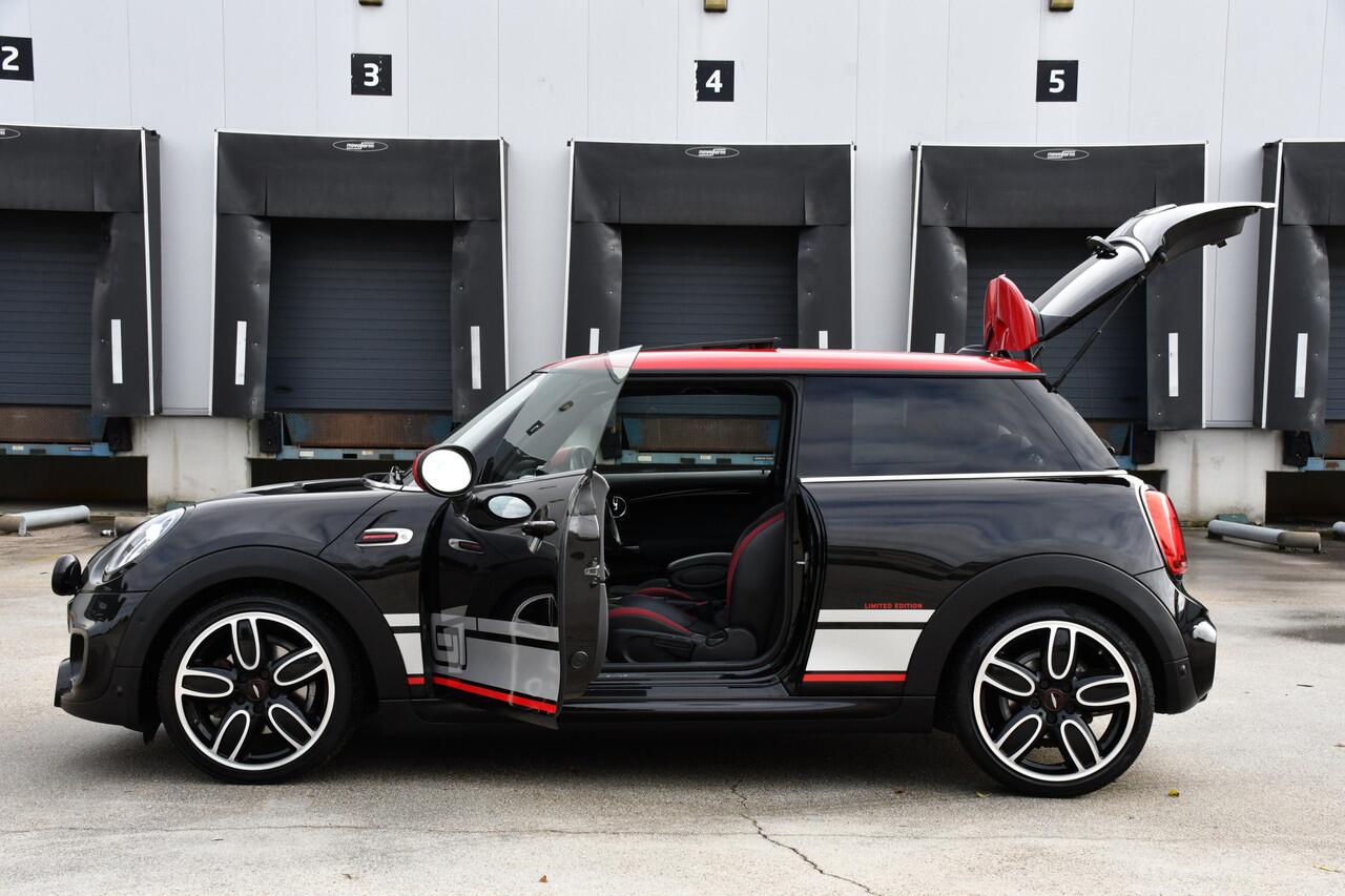 Mini COOPER S Mini 2.0 GT Limited Edition JCW Full Options, Adaptieve Cruise, PANO, H/K, HUD, Clima, Carplay, Stoelverwarming, LED, Uniek!