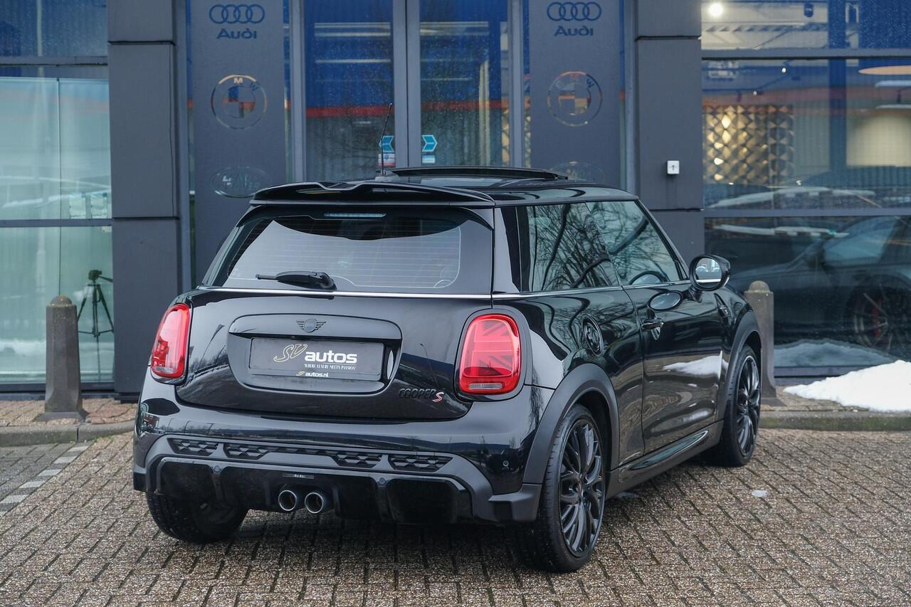 Mini COOPER S Mini 2.0 John Cooper Works JCW Panoramadak Black edition Schaalstoelen NLauto BOMVOL!!