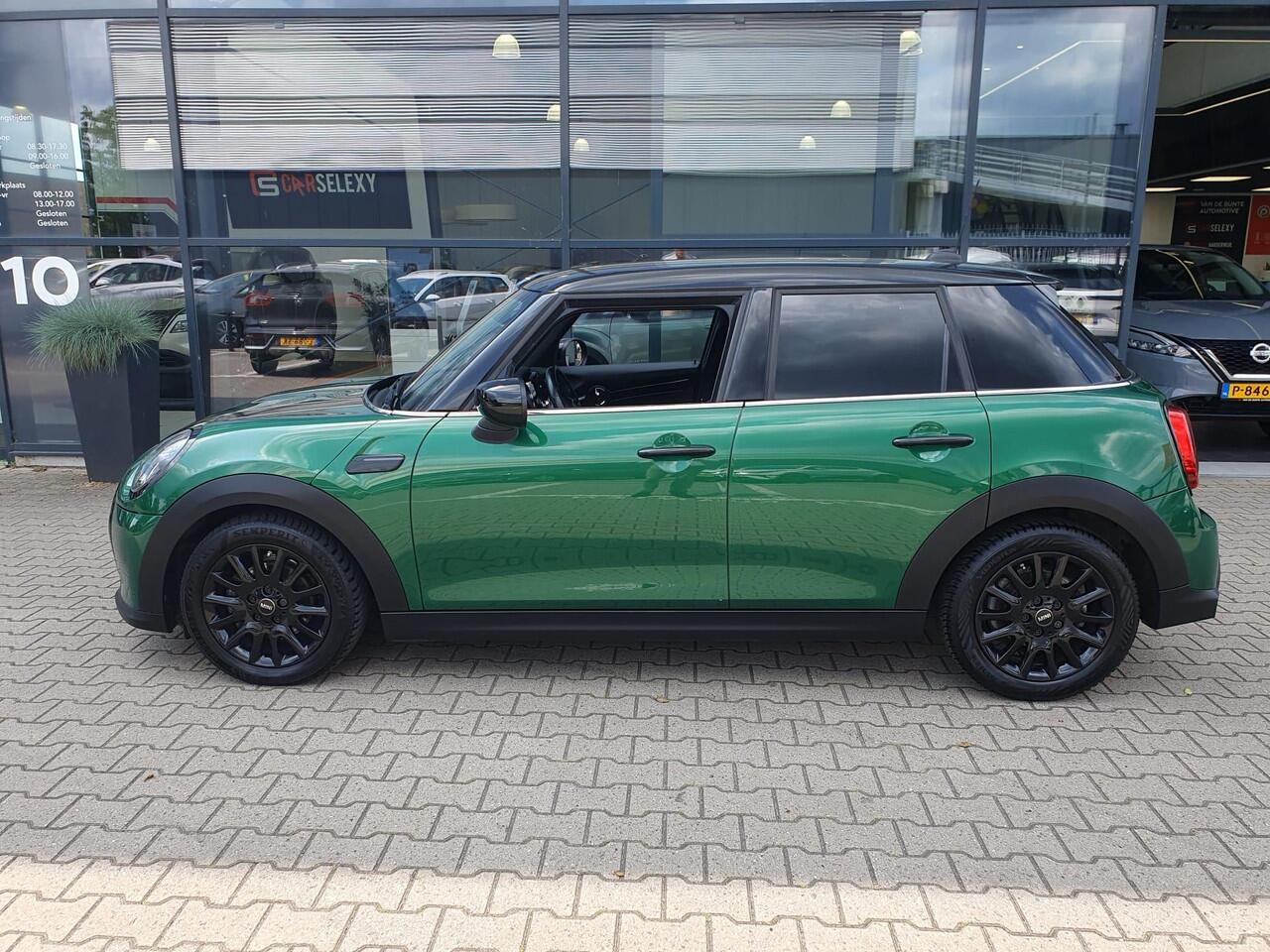 Mini COOPER 1.5 Business Edition *Automaat & Navigatie*