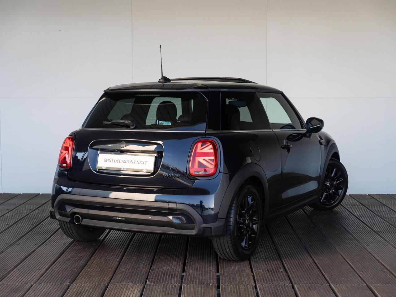 Mini COOPER 3-deurs Glazen Panoramadak + Stuur- en stoelverwarming + Achteruitrijcamera + Comfort Access