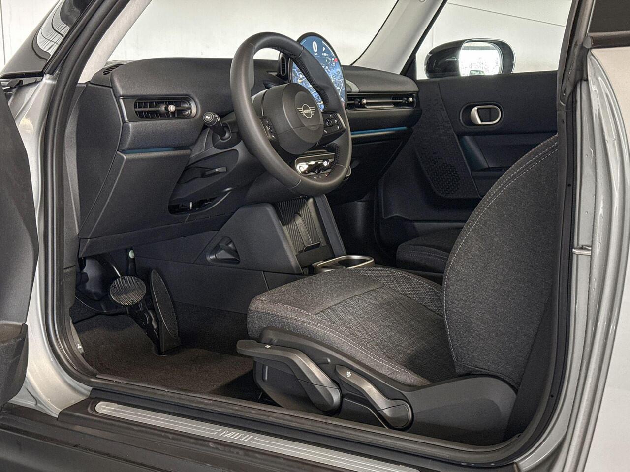 Mini COOPER 3-deurs 1.5 Cooper C Essential XS