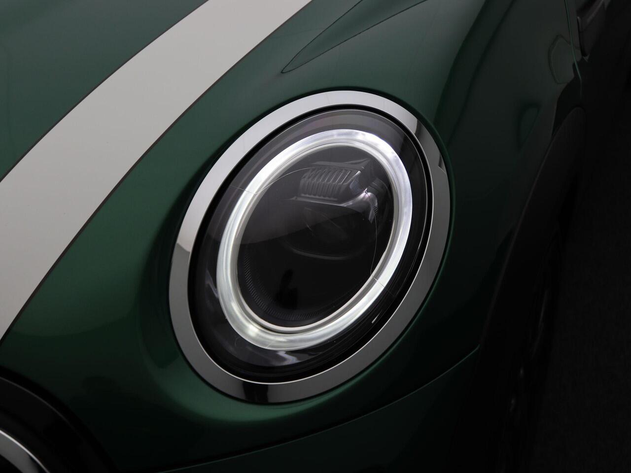 Mini COOPER 3-deurs Classic + Sportstoelen + PDC + LED + 16''