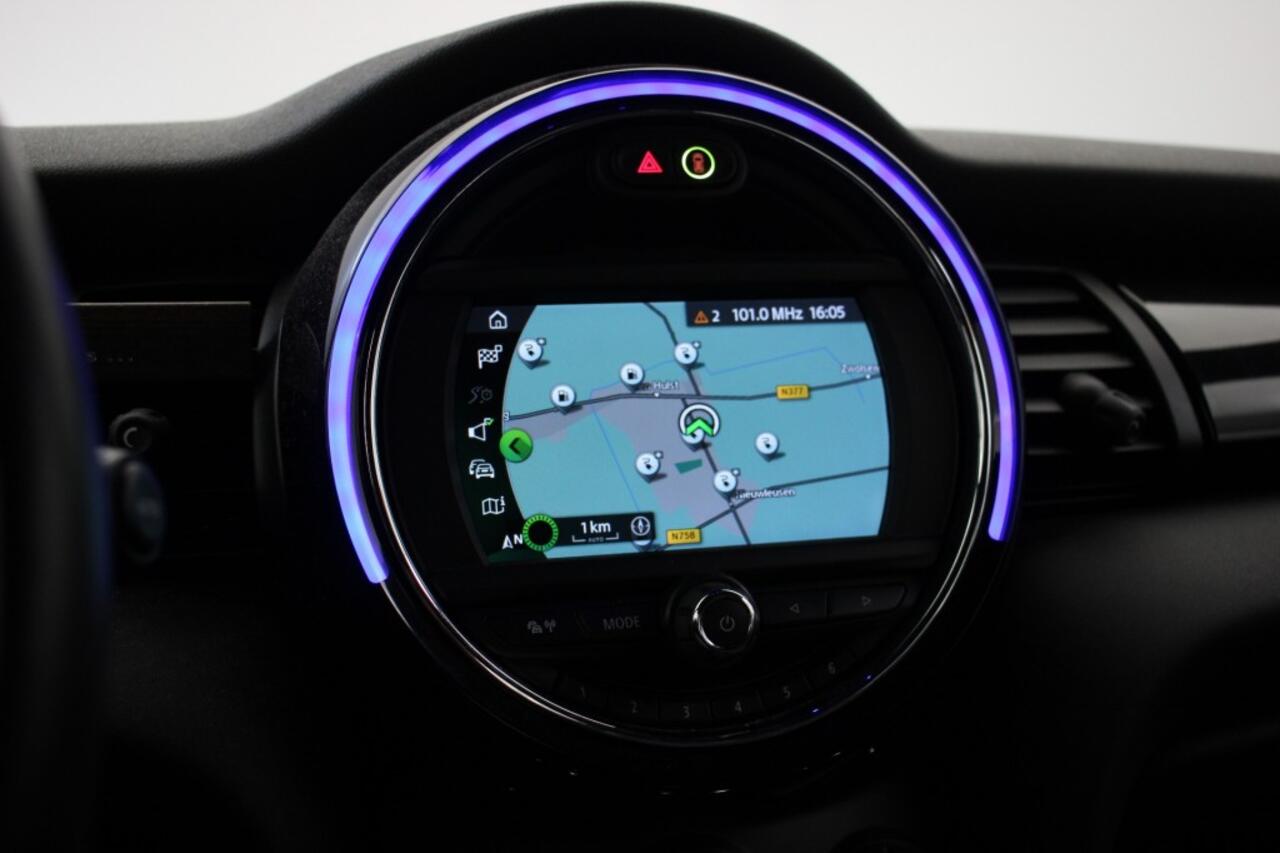 Mini COOPER Electric Essential 33 kWh - Carplay, Navi, Half Leer, Camera, Stoelverw.