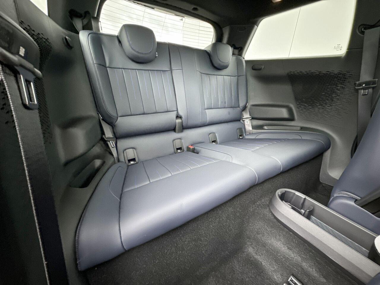 Mini COOPER E Favoured M 40.7 kWh / Selections