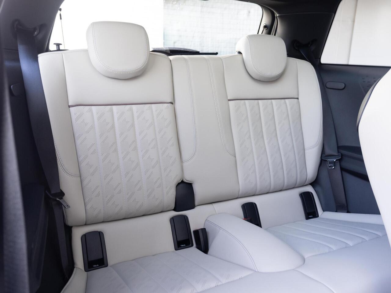 Mini COOPER 3-deurs C Favoured Trim + L Pakket