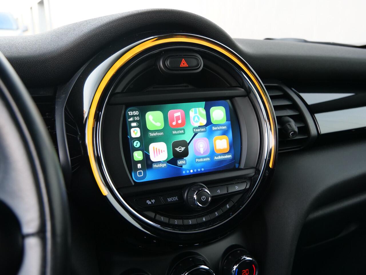 Mini COOPER Mini 1.5 136 Pk Automaat Apple Carplay / Navigatie / PDC / Stoelverwarming