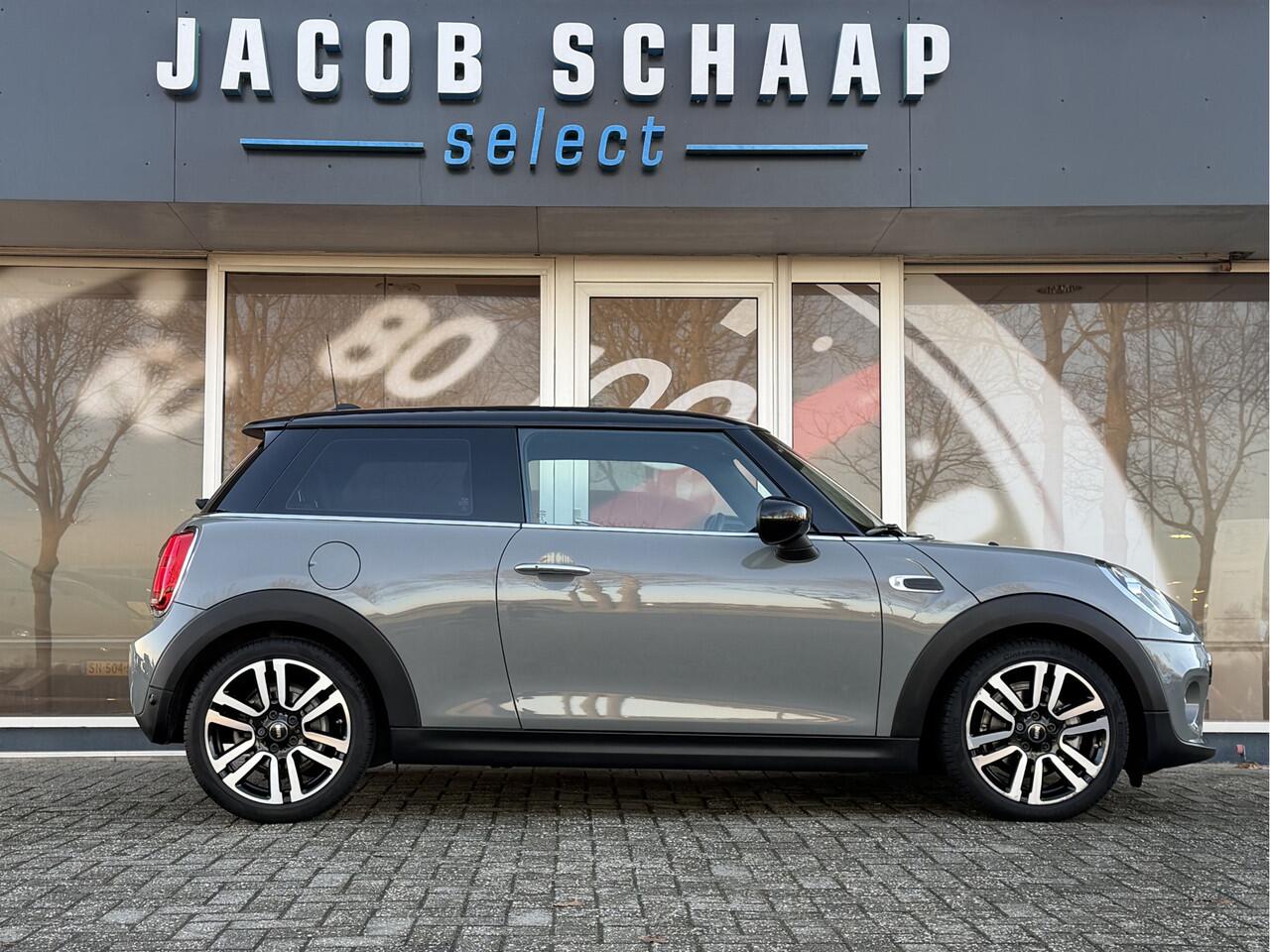 Mini COOPER Mini 1.5 Chili Automaat / Carplay / Panoramadak / Navi / 17" LM / PDC v+a