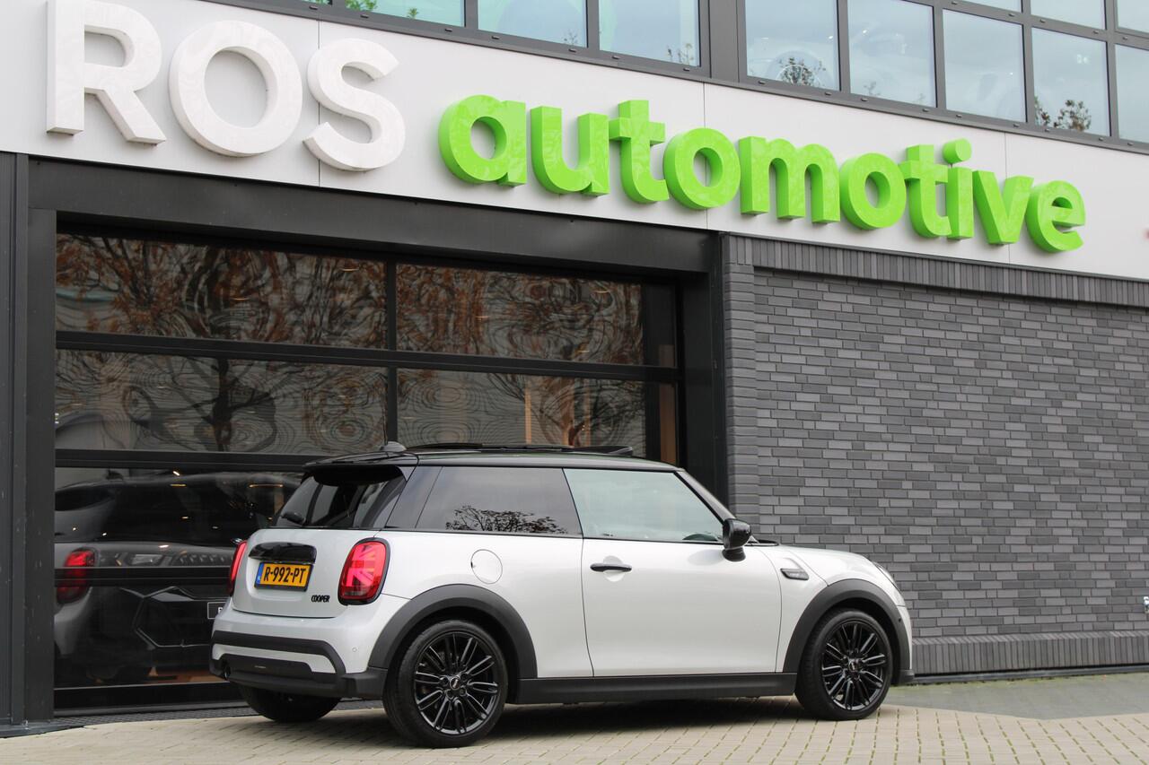 Mini COOPER Mini 1.5 Camden Plus Edition | NAP | PANO | HUD | H&K | CAMERA | CARPLAY | STOELVERW |