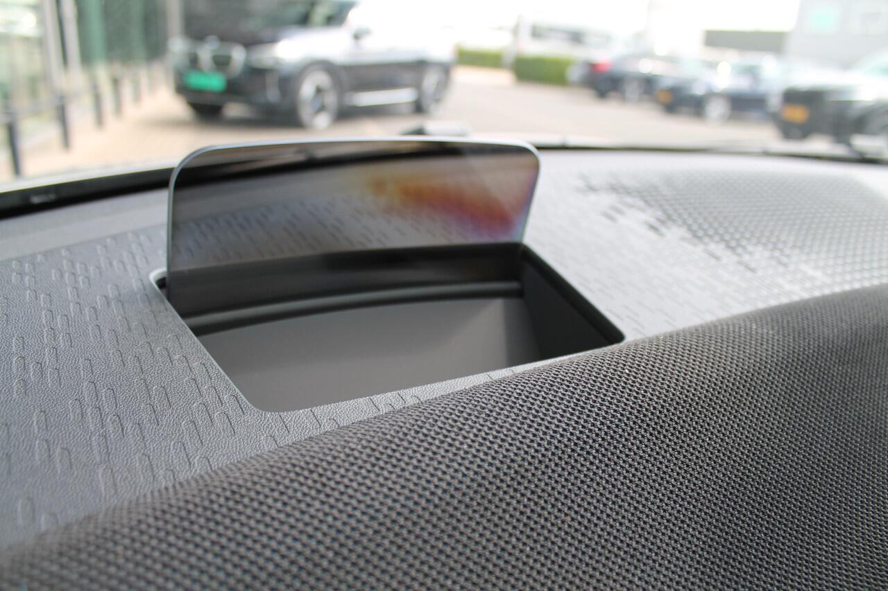 Mini COOPER Hatchback E Classic / LED / Head-Up / Parking Assistant / Comfort Access / Driving Assistant