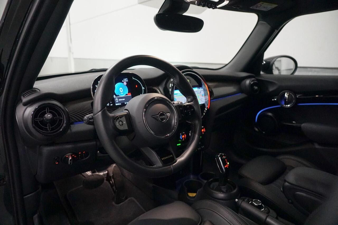 Mini COOPER Mini 1.5 Resolute Yours Leder | Carplay | Stoelverwarming | 18"
