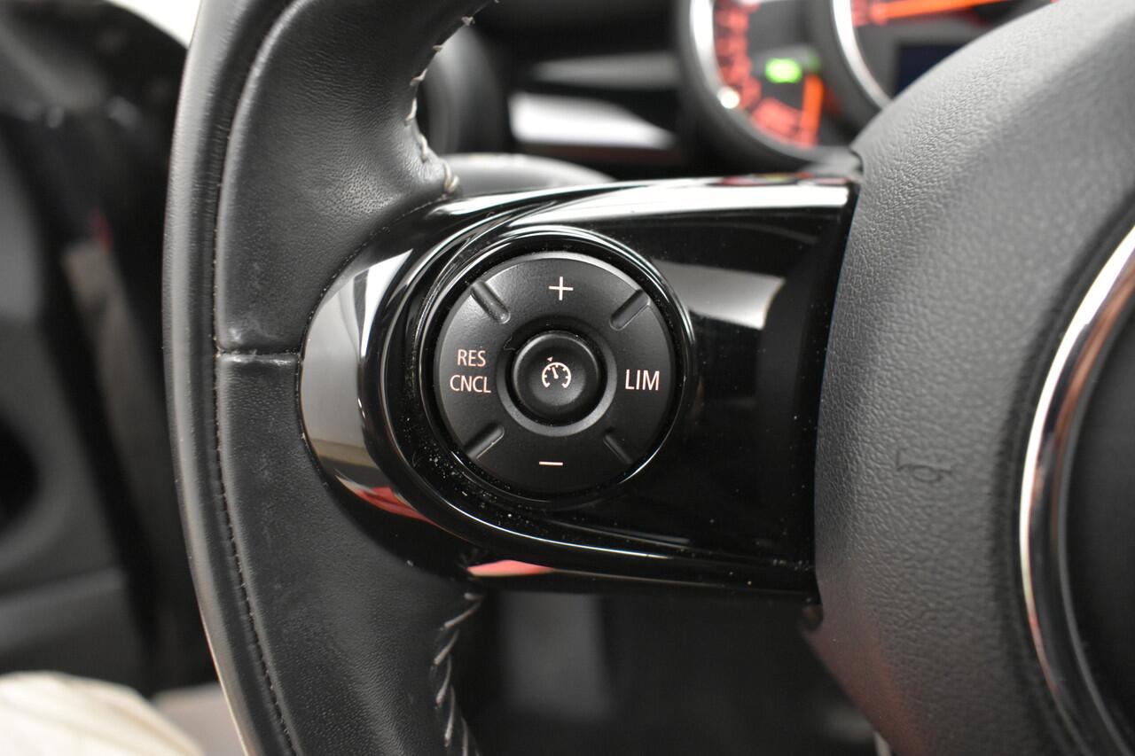 Mini COOPER Mini 1.5 60 Years Edition Panodak Vol Leder Harman Cardon Zwarte hemel Navi