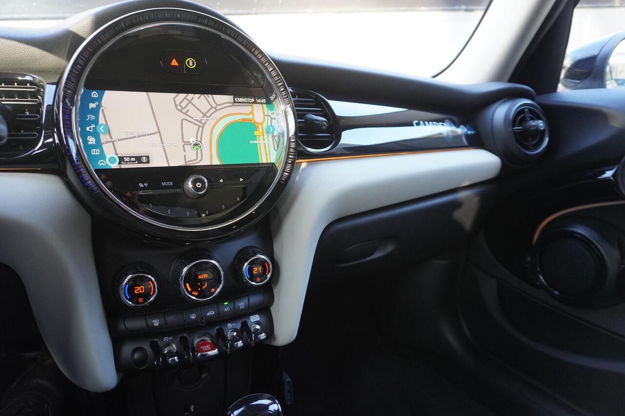 Mini COOPER 5-deurs C Classic Uitvoering | Leer Chester Satellite Grey | 16" LM Victory Spoke zwart | Park Distance Control achter (PDC) | LED-koplampen