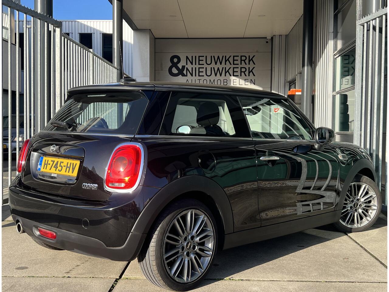 Mini COOPER Mini 1.5 | CARPLAY/ANDROID | NAVI | CRUISE CONTROL | LMV 17'' | AIRCO | BLUETOOTH