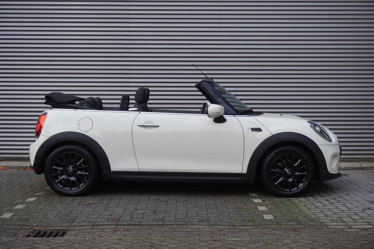 Mini COOPER Cabrio C Serious Business | Comfort Access | Harman-Kardon sound system | Park Assistant | Elektrisch verwarmde voorstoelen