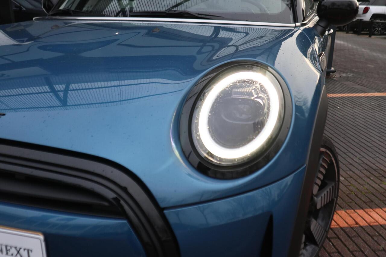 Mini COOPER 3-Deurs | Leder | Achteruitrijcamera | Panoramadak | Comfort Acces