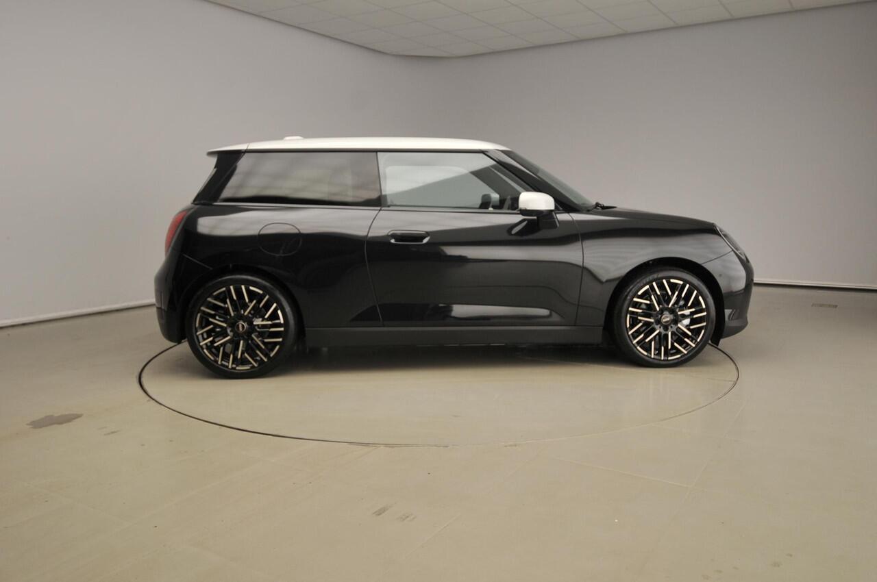 Mini COOPER 3-deurs E | Favoured Trim + Package L