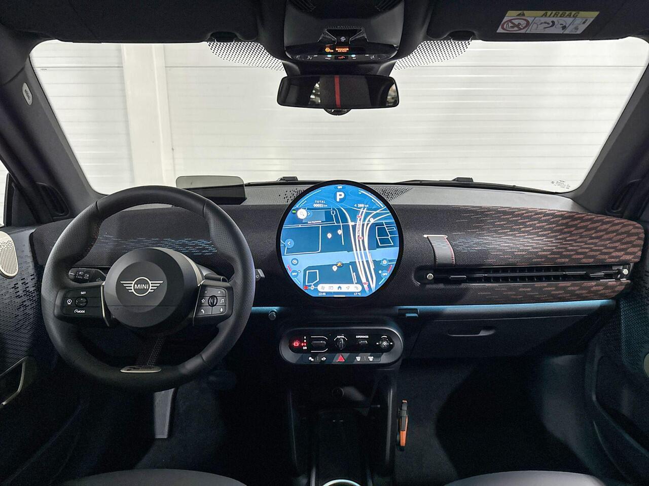 Mini COOPER E | John Cooper Works Uitvoering | Pakket L | 18" JCW Lap Spoke 2-tone