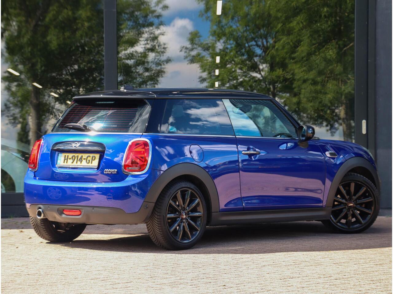 Mini COOPER Mini 1.5 Automaat Harman Kardon Navigatie LED Dealeronderhouden