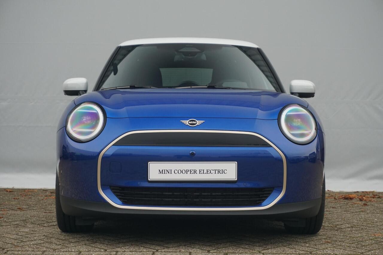 Mini COOPER E Favoured Trim | Pakket L