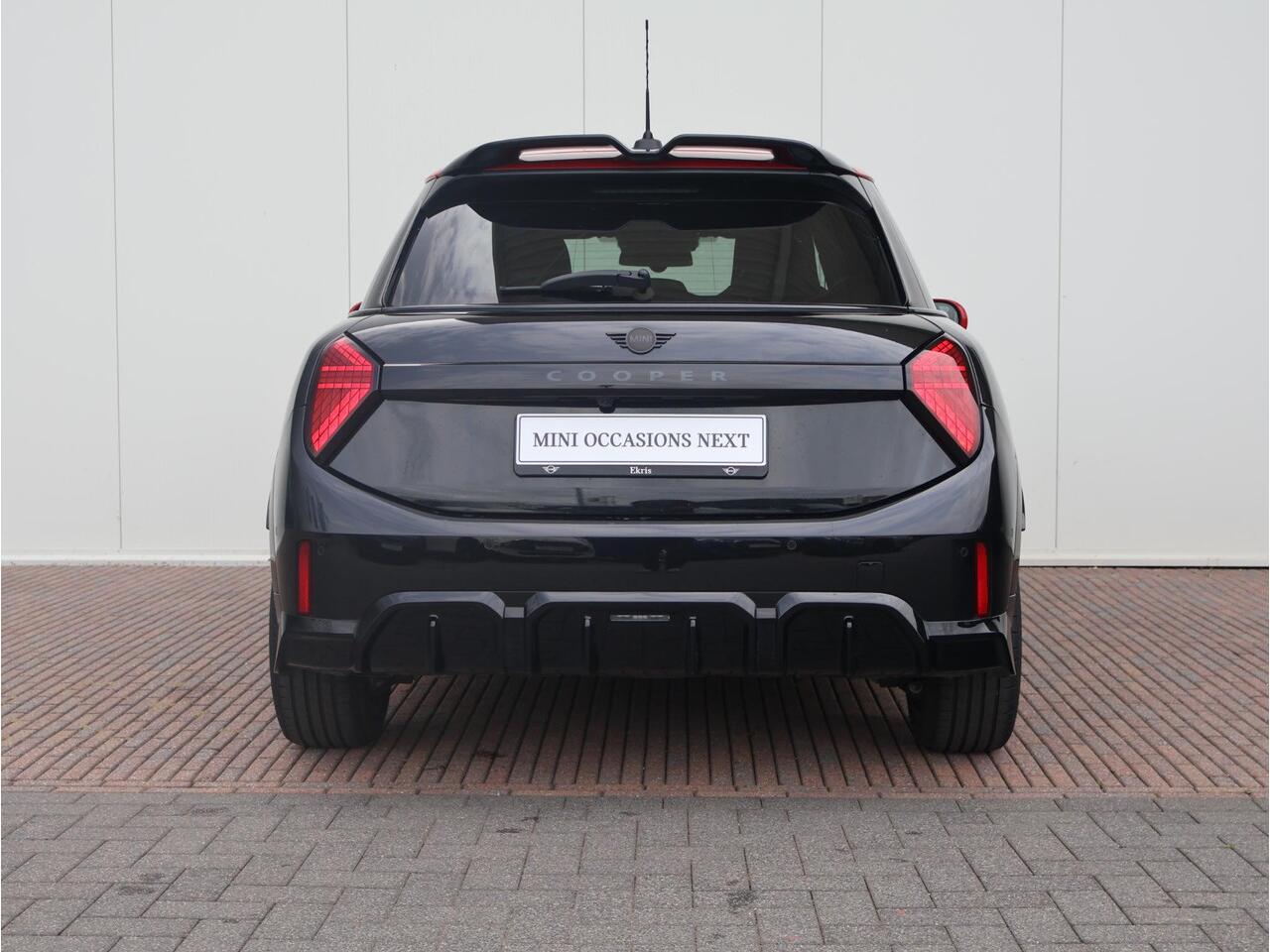 Mini COOPER Mini 1.5 C John Cooper Works M Panoramadak/ Stoelverwarming/ Stuurwielverwarming/ Comfort Access/ Head-Up