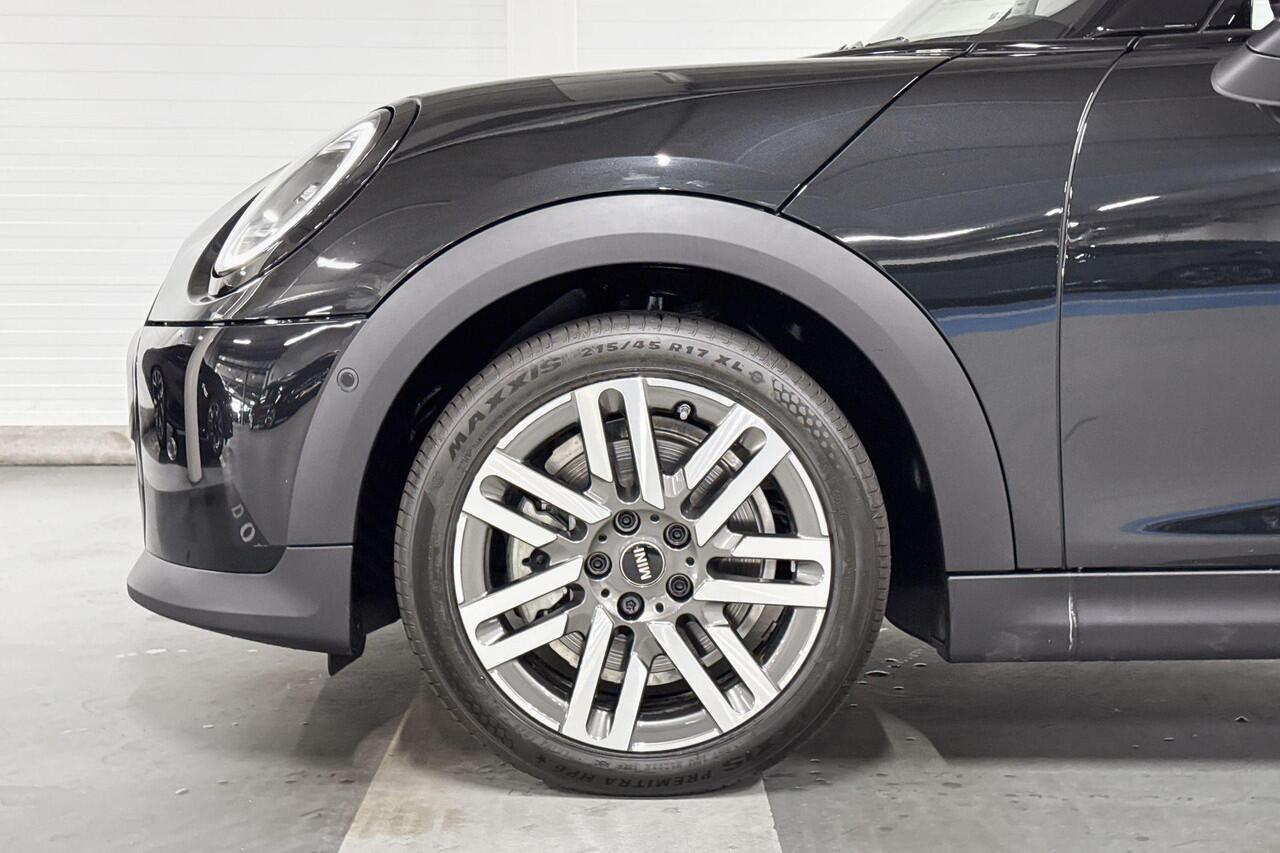 Mini COOPER C | Classic Uitvoering | Pakket M | Panorama dak | 17 inch Parallel Spoke 2-tone