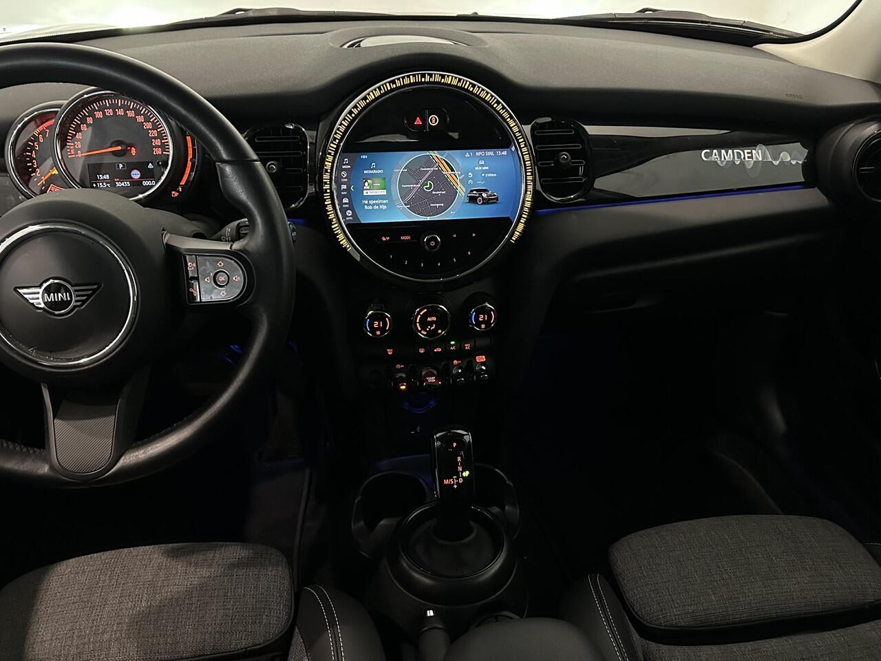 Mini COOPER Mini 1.5 Camden Edition | Navigatie | Climate Control | Cruise Control | Lichtmetalen velgen 16" | Apple Carplay/Android Auto | 1e eigenaar!