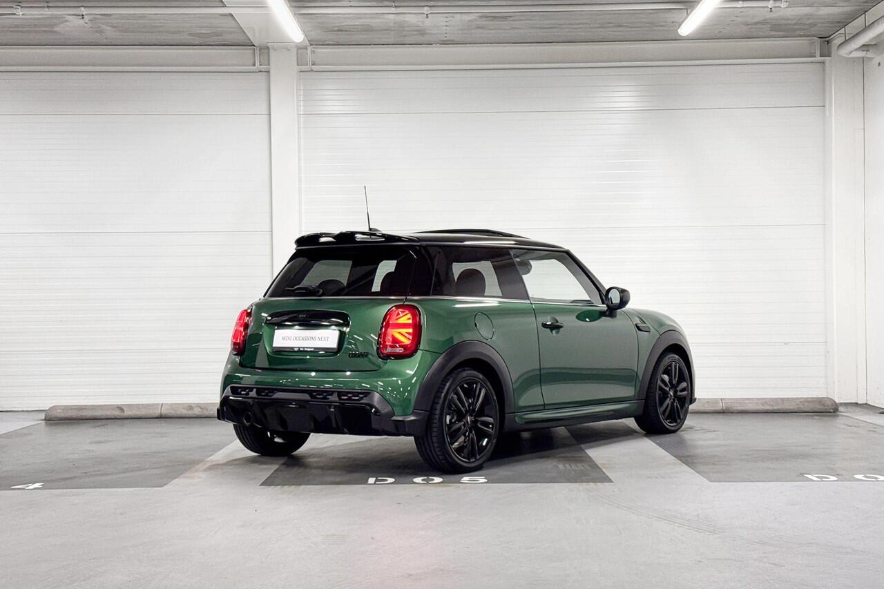 Mini COOPER 3-Deurs 1.5 Resolute Go Edition | Panoramadak | Stoelverwarming | Apple Carplay/Android Auto