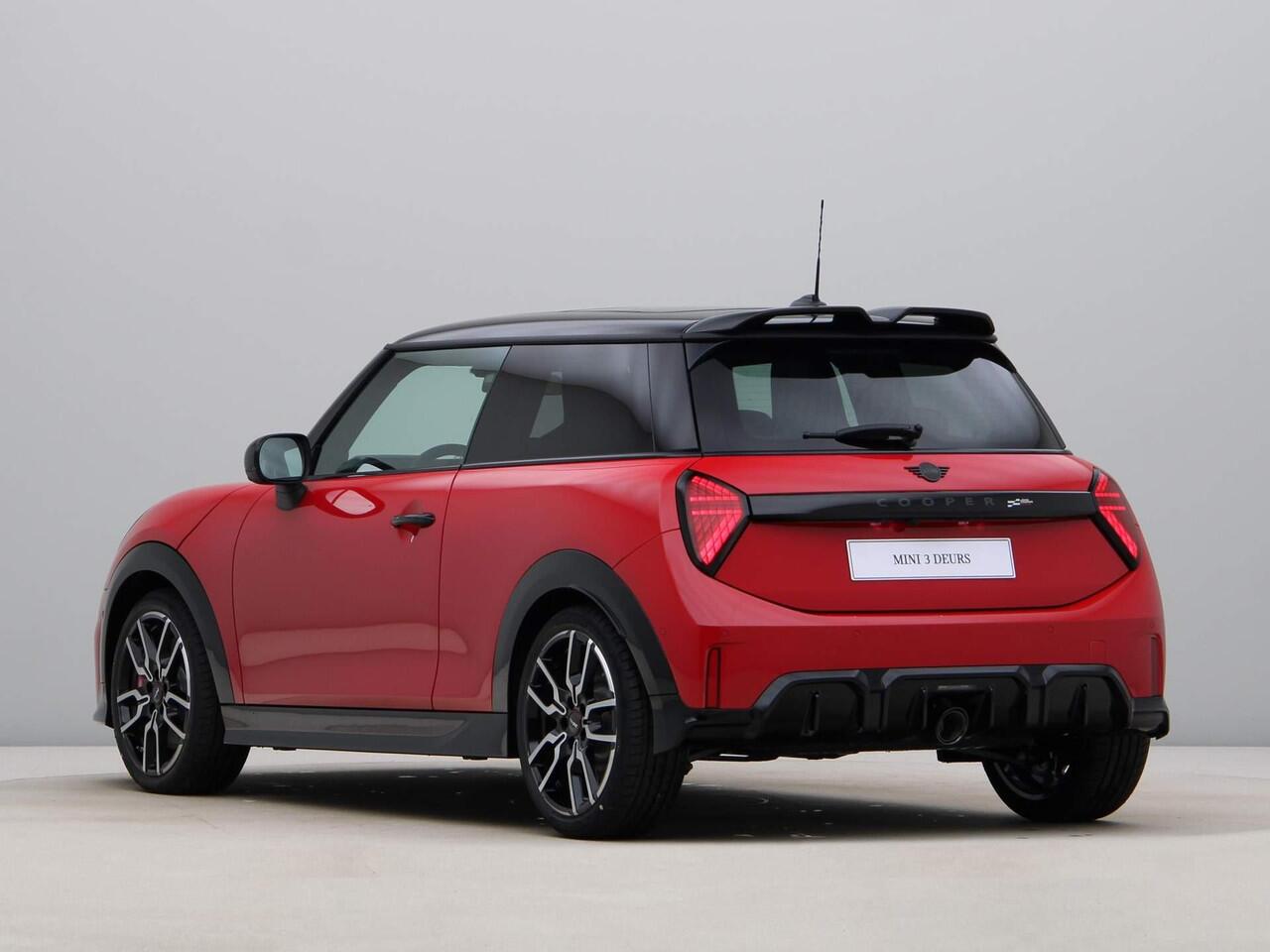 Mini COOPER John Cooper Works Pakket XL | Driving Assistent Professional | Stoelverwarming | Comfort Access | Achteruitrijcamera | Massagefunctie |