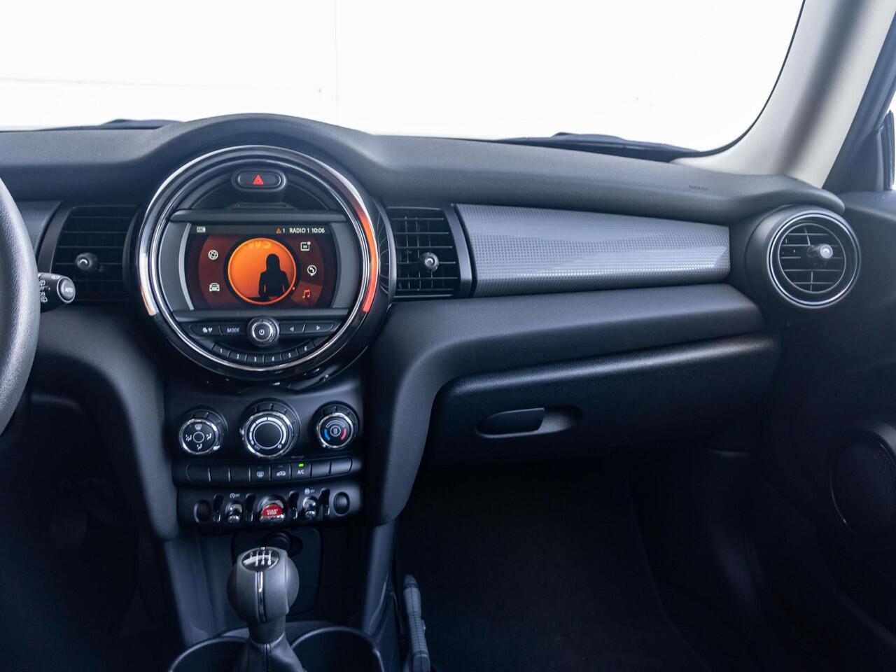 Mini COOPER 3-Deurs Airco + Regen- en lichtsensor