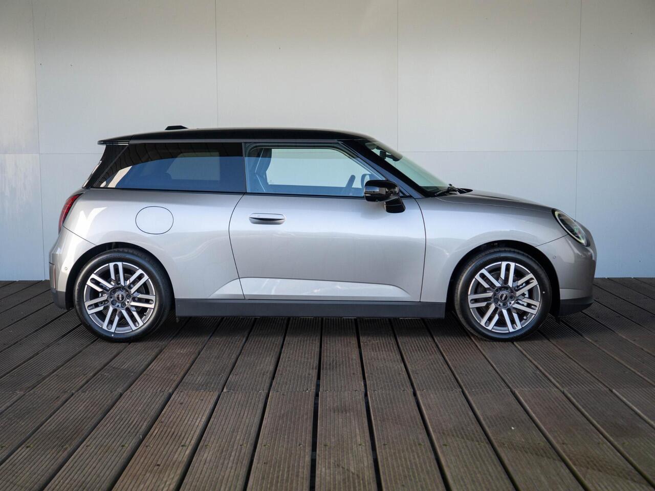 Mini COOPER 3-deurs E Pakket L + Harman-Kardon + Panoramadak + Driving Assist