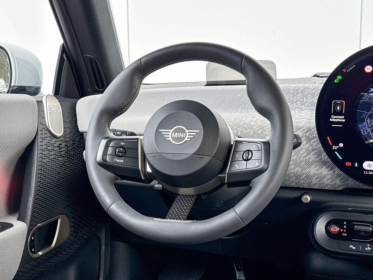 Mini COOPER E Favoured M 40.7 kWh / Selections