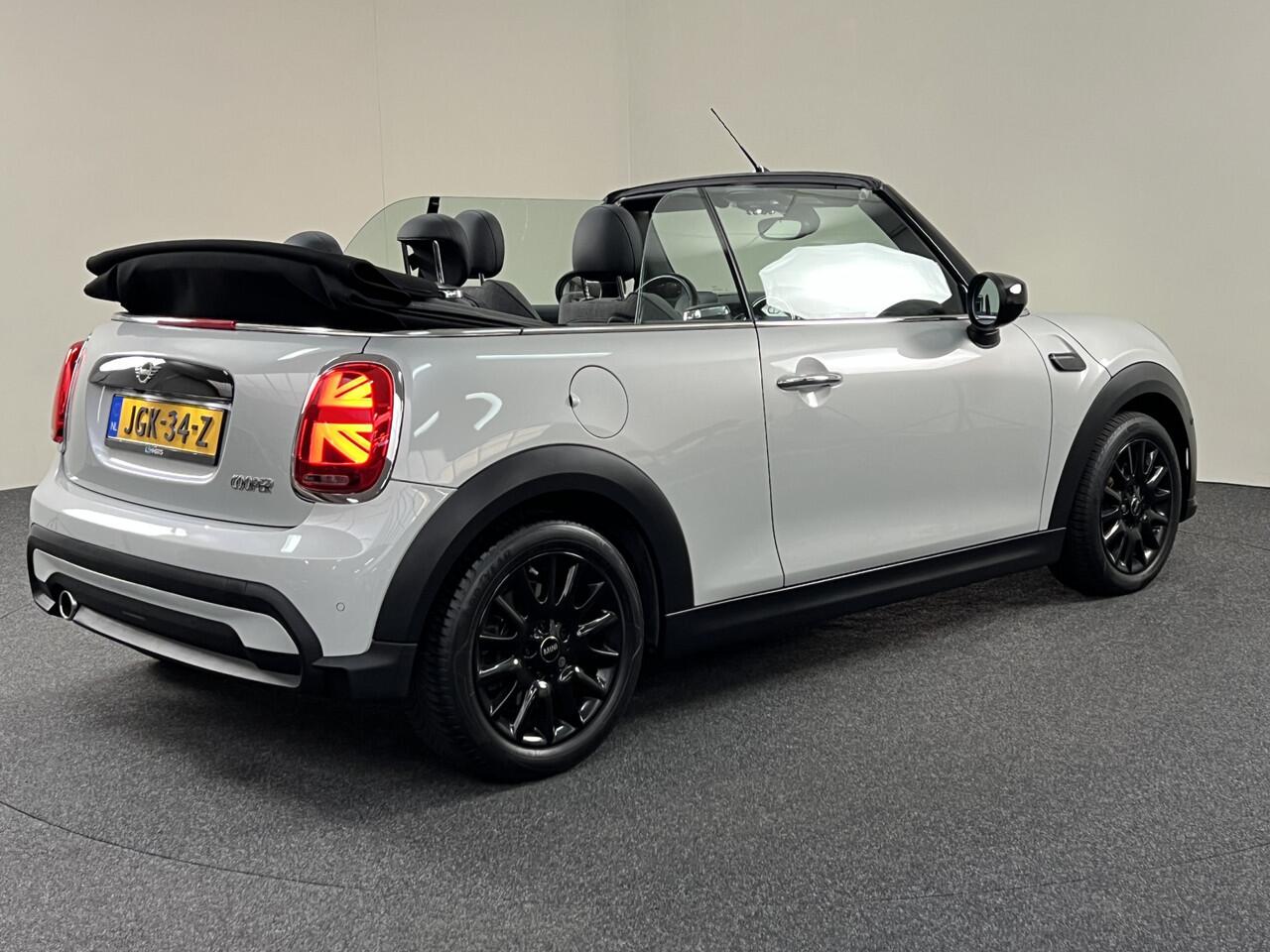 Mini COOPER Mini Cabrio 1.5 Maximise Automaat 136 PK Harmon Cardon / Sportstoelen / Camera / Navi / Stoel- & stuurverw.