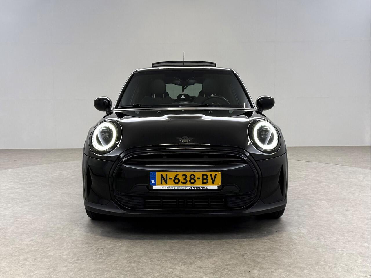 Mini COOPER 1.5 Cooper Business Edition | Pano | Sfeerverl. | Carplay | Cruise | Parkeersens. | Navi | NAP