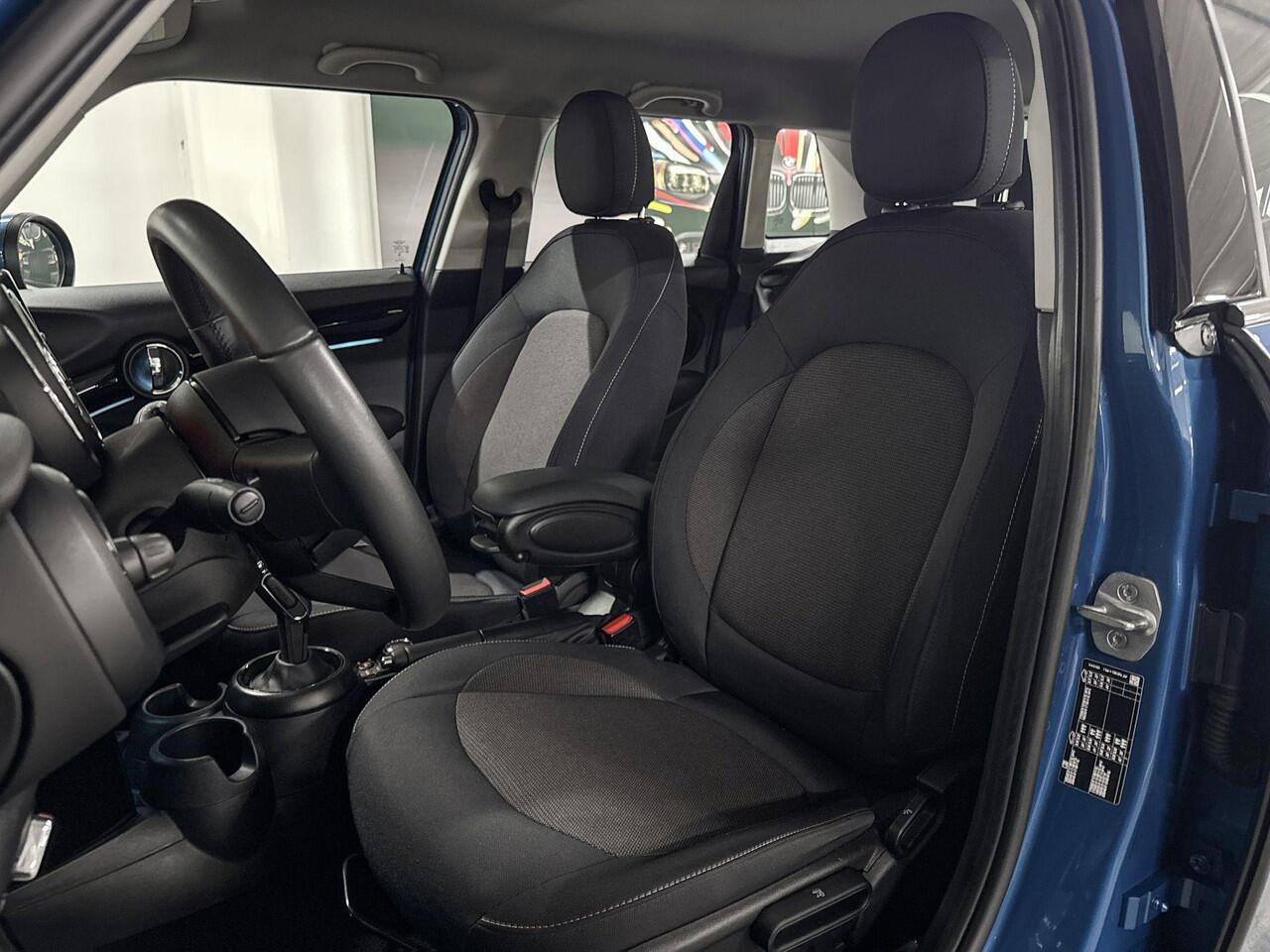 Mini COOPER 5-deurs | Apple Carplay | Parkeersensor | Cruise Control