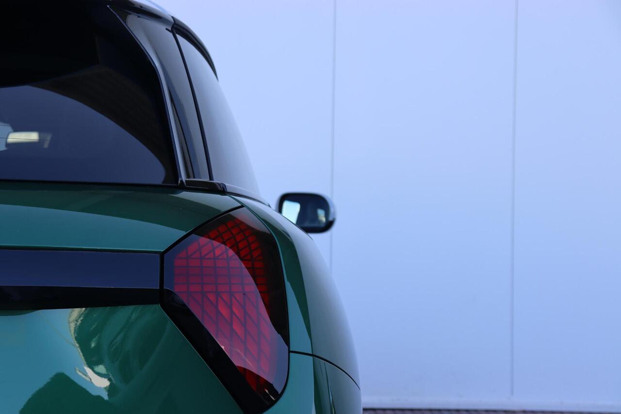 Mini COOPER 3-deurs E | Favoured M Stuurwielrand verwarmd/ Comfort Access/ panoramadak/ Stoelverwarming/ Head-Up