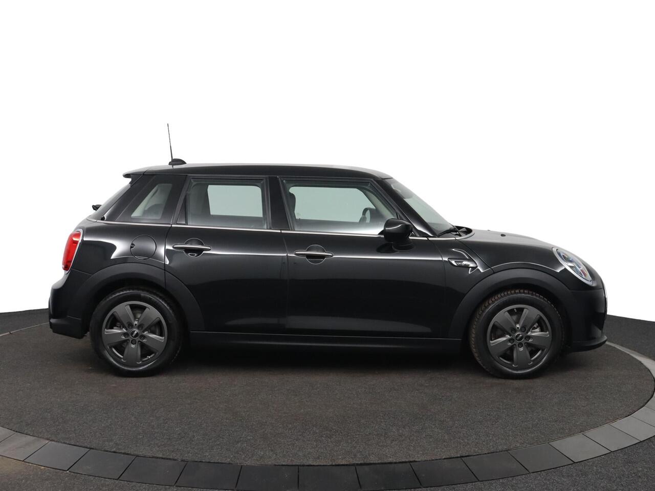 Mini COOPER Mini 1.5 Classic | Apple Carplay/Android Auto | cruise control | parkeersensor achter |