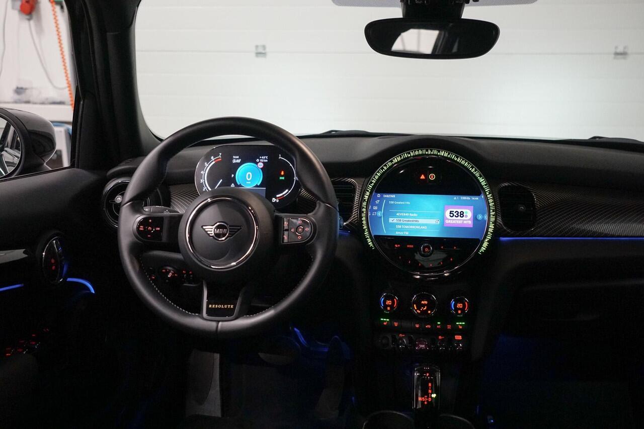 Mini COOPER Mini 1.5 Resolute Yours Leder | Carplay | Stoelverwarming | 18"