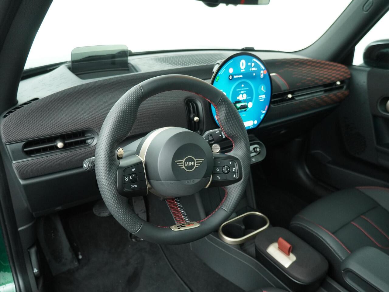 Mini COOPER 3-deurs C JCW Trim | Pakket M | Stoel-stuurverwarming | Schuif-kantel dak | Achteruitrijcamera | Head-Up | Cruise |