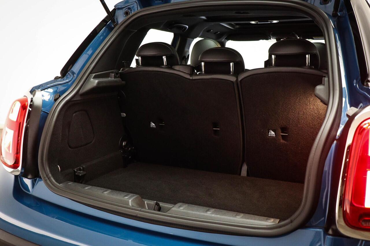 Mini COOPER Mini 1.5 Classic | COMFORT / CONNECTED NAVIGATION- PACK | PANORAMADAK | DAB | APPLE | 17"