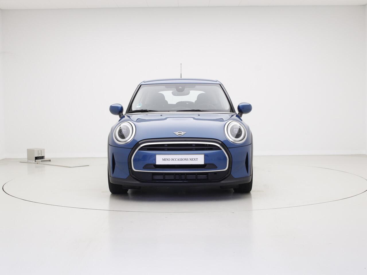 Mini COOPER 5-deurs 1.5 Classic | Navigatie | LED | PDC | Apple CarPlay | Automaat