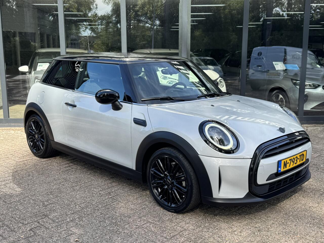 Mini COOPER Mini 1.5 Automaat*LED*Navi*Stoelverwarming*
