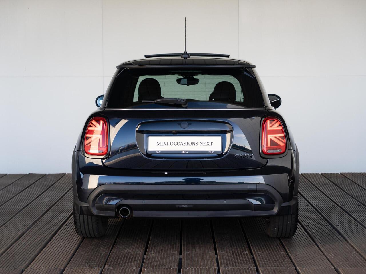 Mini COOPER 3-deurs Glazen Panoramadak + Stuur- en stoelverwarming + Achteruitrijcamera + Comfort Access