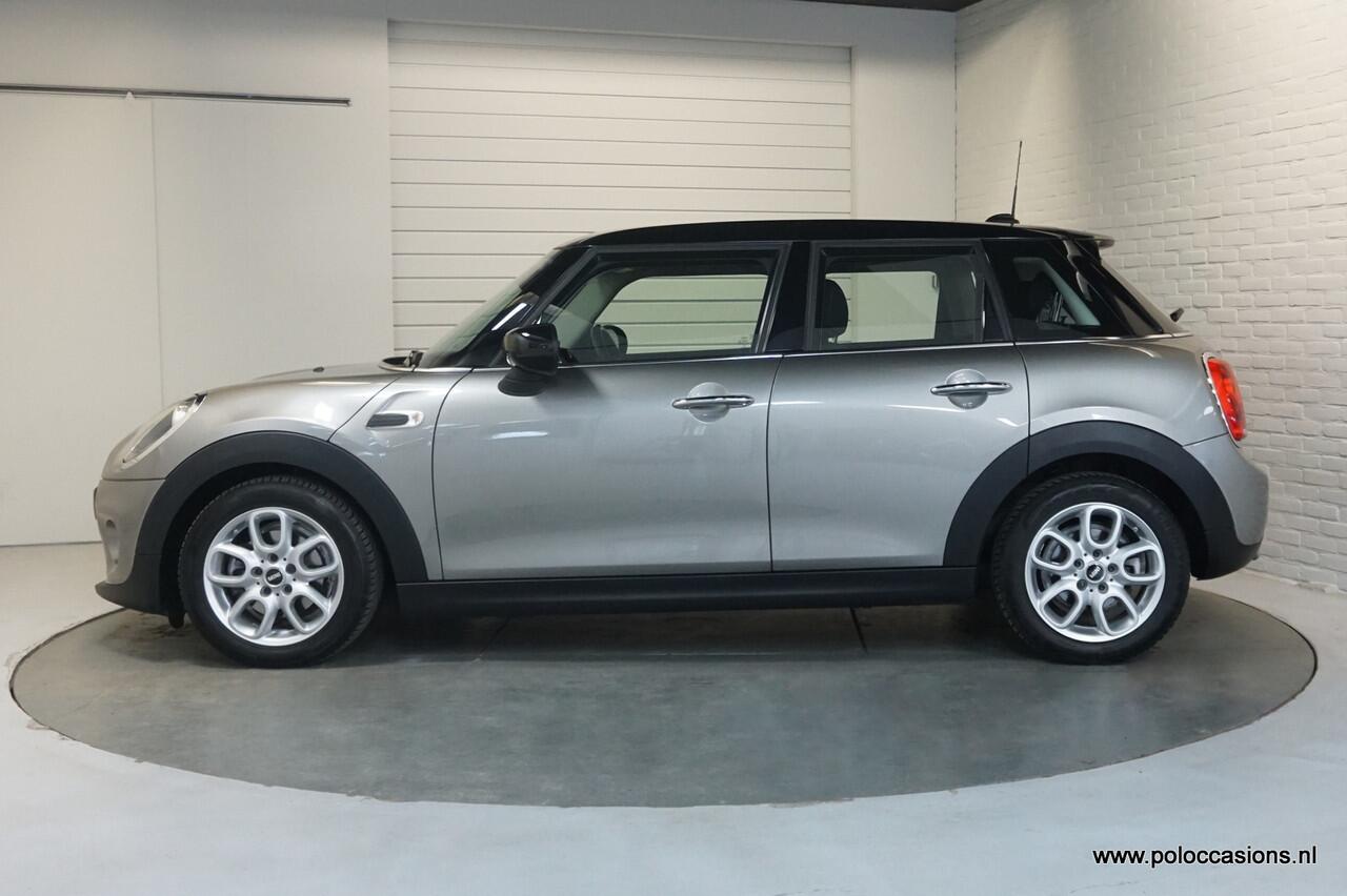 Mini COOPER Mini 1.5 Automaat | Carplay | Dealerauto | Eerste Eigenaar