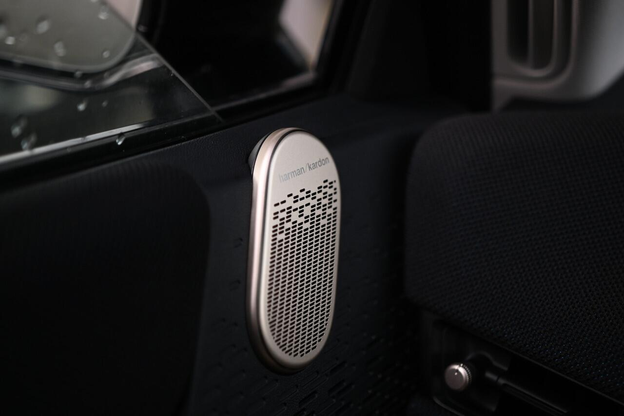 Mini COOPER Hatchback E / Classic / Pakket L / 17" Parallel Spoke 2-tone