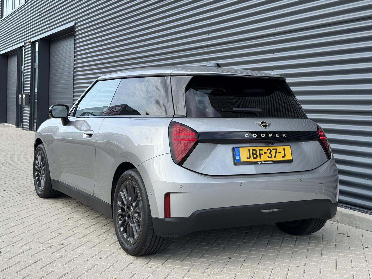 Mini COOPER Mini E Essential 40.7 kWh