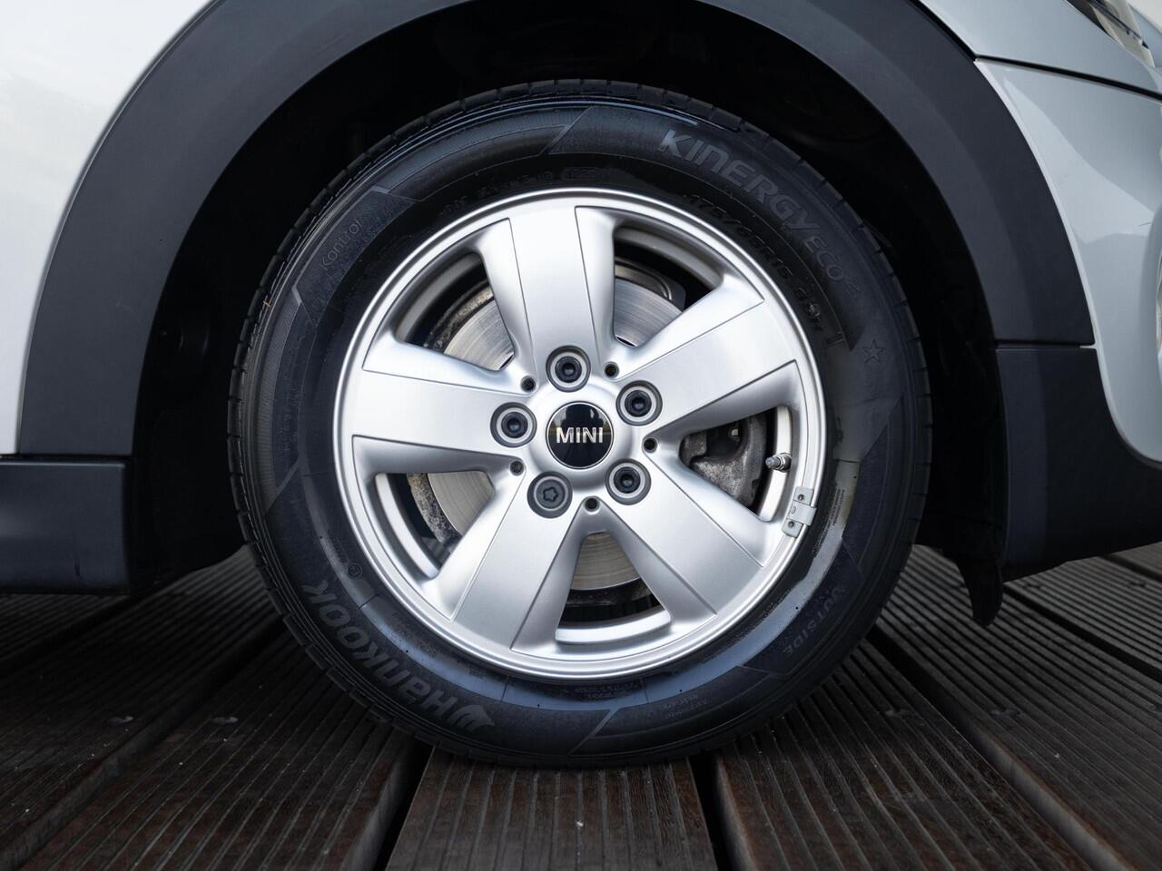 Mini COOPER 3-Deurs Airco + Regen- en lichtsensor