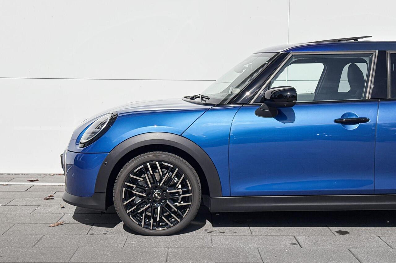 Mini COOPER 5-deurs C Favoured L